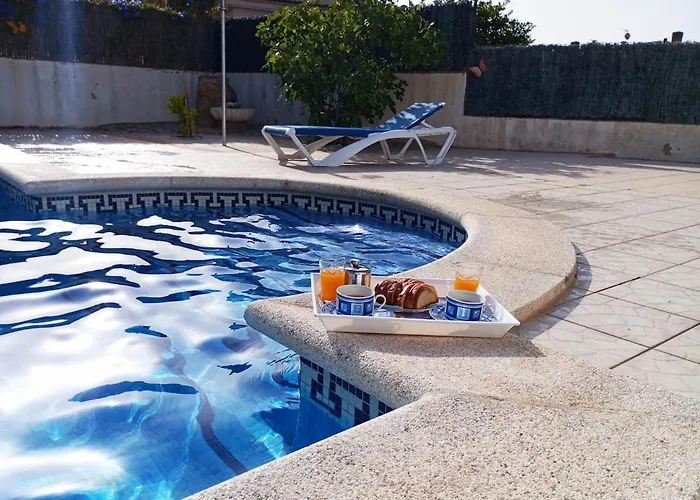 Family With Sea View And Pool Вілла *
