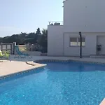 Family With Sea View And Pool *